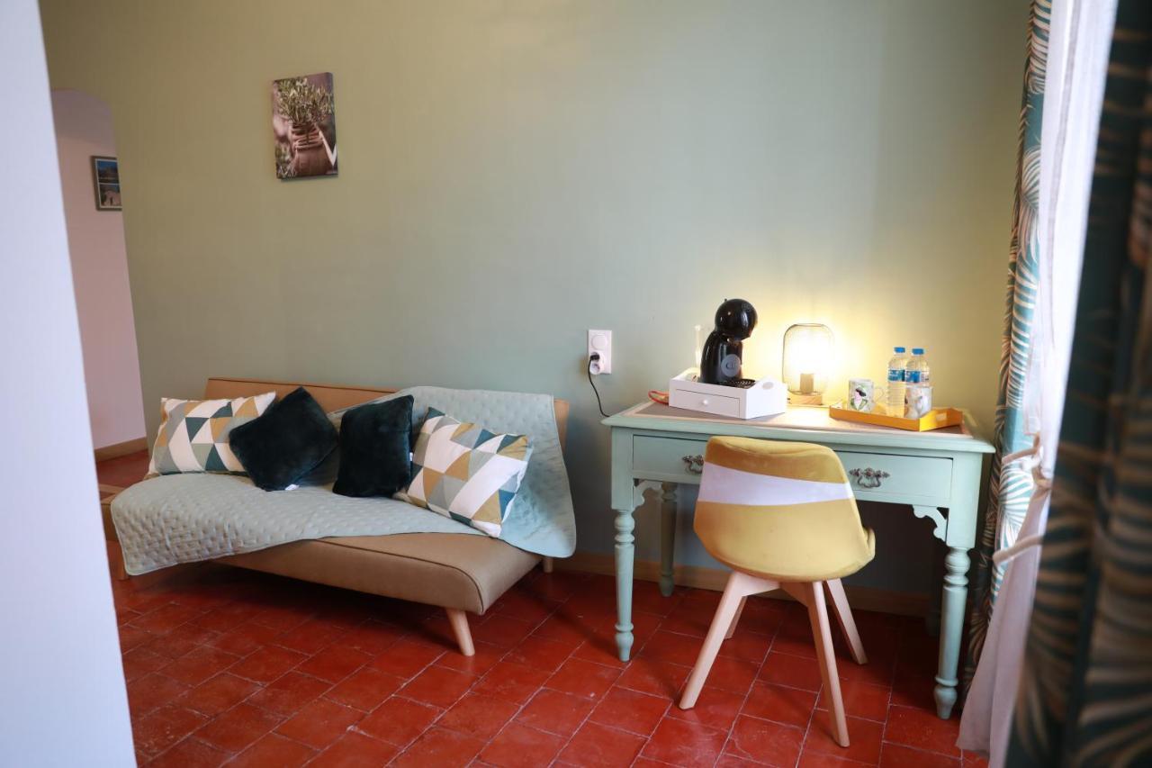 Mas De Brignon, Chambres D'Hotes, Marguerittes, Gard Buitenkant foto